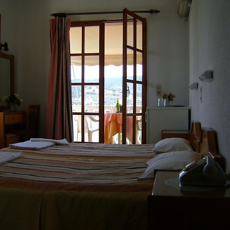 Liberty II Hotell Agia Marina  Eksteriør bilde