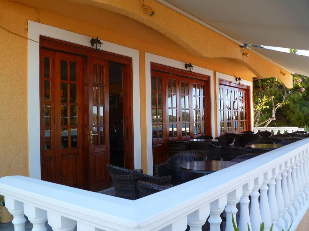 Liberty II Hotell Agia Marina  Eksteriør bilde