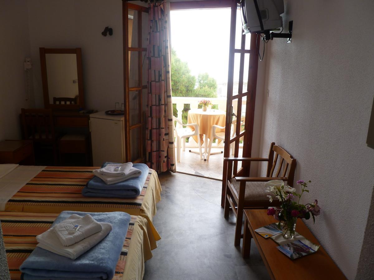Liberty II Hotell Agia Marina  Rom bilde