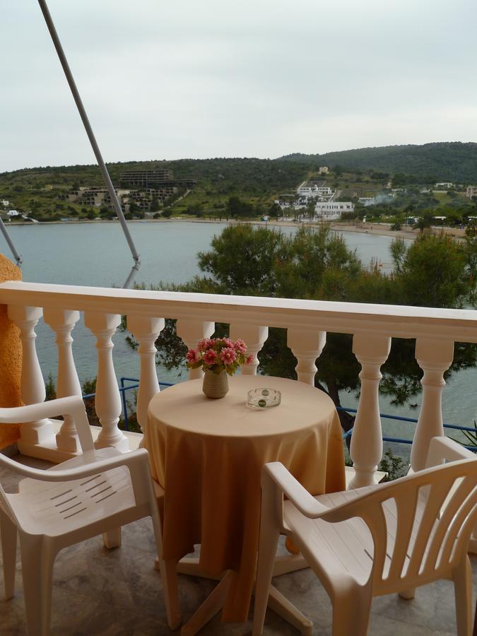 Liberty II Hotell Agia Marina  Eksteriør bilde